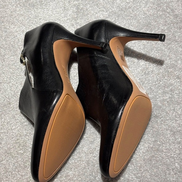 BNIB black leather Nine West booties size 7.5 - Picture 3 of 3